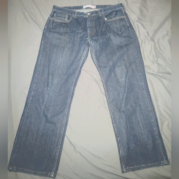 Levi relaxed fit jeans - Picture 1 of 3